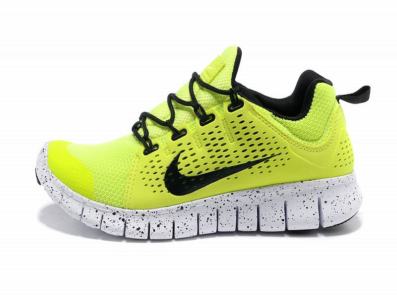 chaussure de sport femme pas cher nike